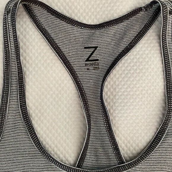 Zella striped top. Size Medium - Picture 3 of 3